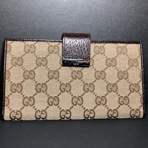 Gucci’s Checkbook NEW authentic !